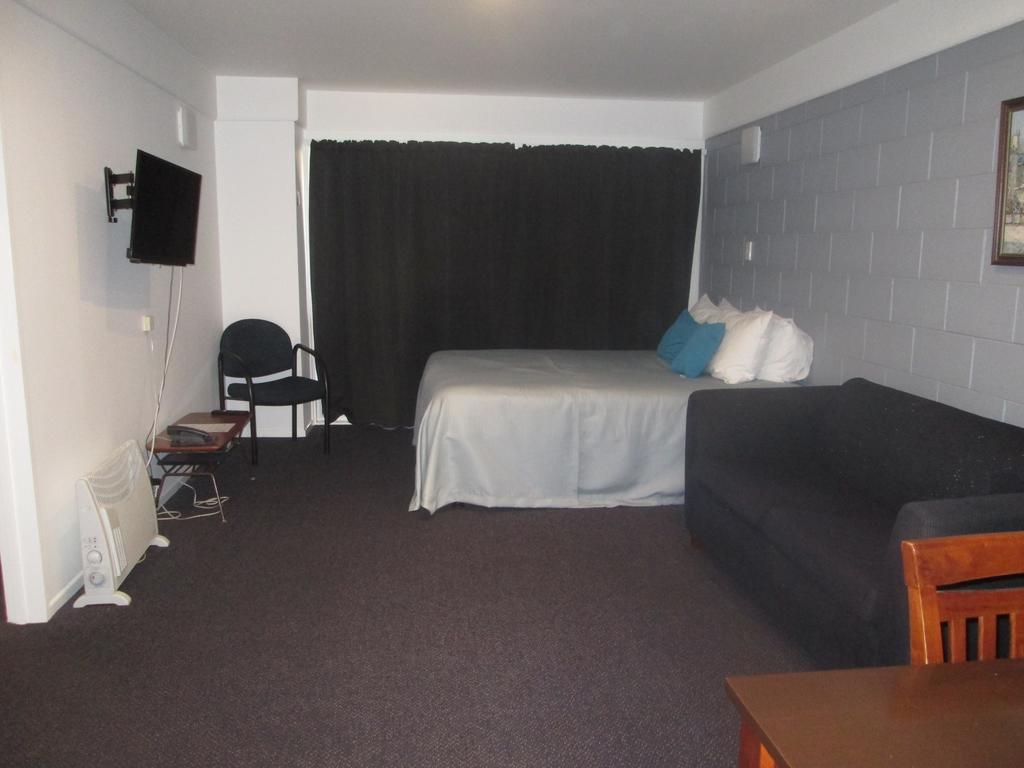 Raceway Motel Whanganui Exterior photo